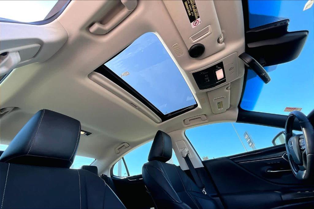 used 2019 Lexus ES 350 car, priced at $27,900