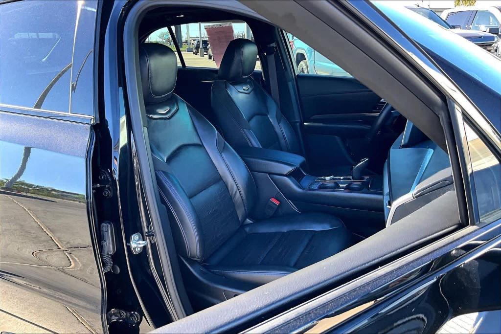 used 2024 Cadillac XT4 car, priced at $32,600