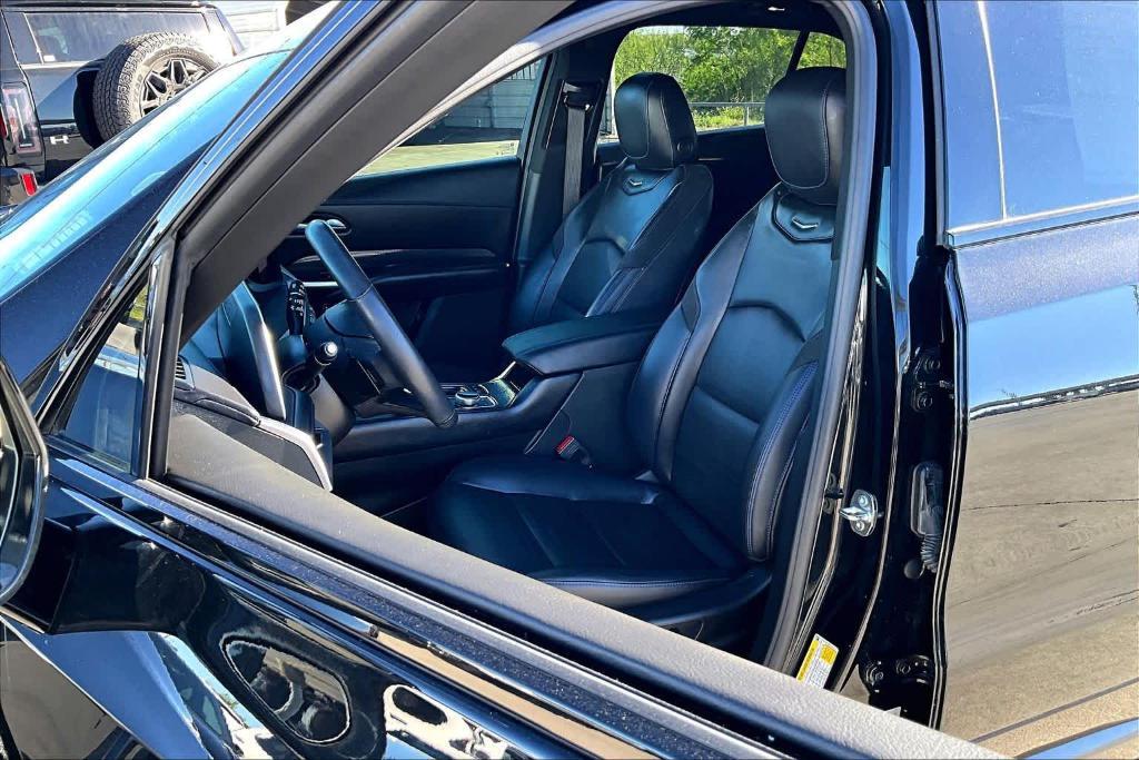 used 2024 Cadillac XT4 car, priced at $32,600