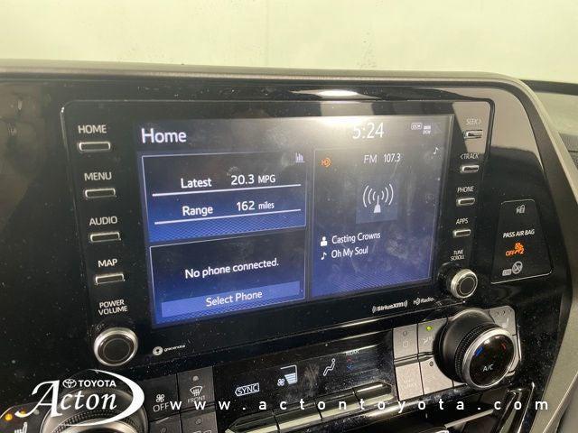 used 2022 Toyota Highlander car, priced at $33,150