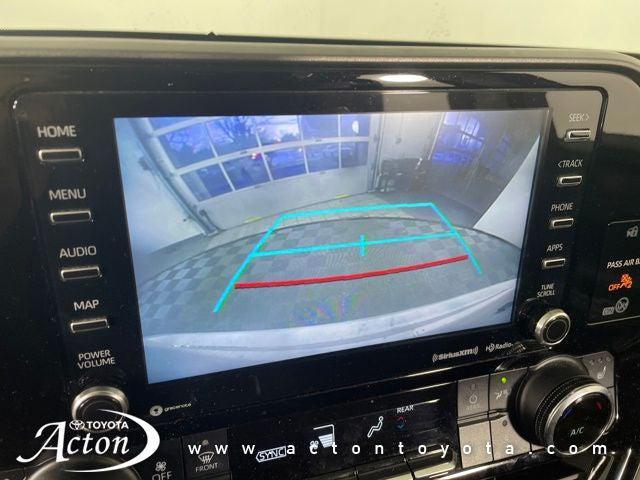 used 2022 Toyota Highlander car, priced at $33,150