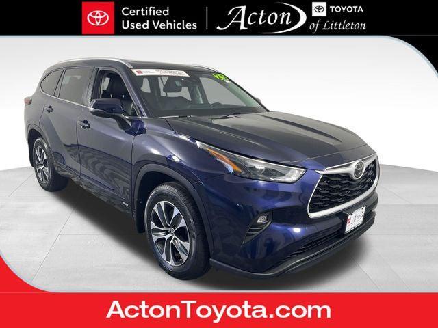 used 2025 Toyota Highlander Hybrid car, priced at $46,828