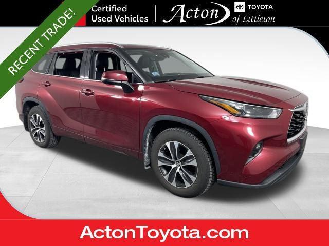 used 2022 Toyota Highlander car, priced at $32,375