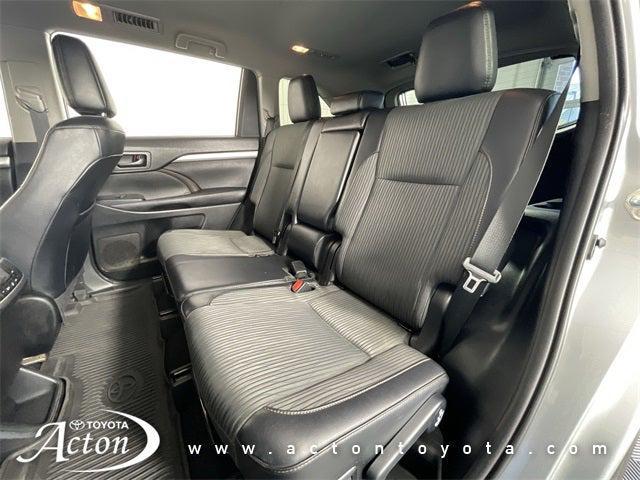2019 Celestial Silver Metallic Toyota Highlander