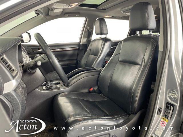 used 2015 Toyota Highlander Hybrid car, priced at $12,495