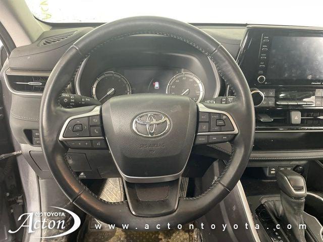 used 2022 Toyota Highlander car, priced at $36,500