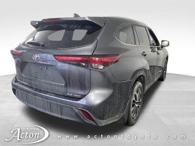 used 2022 Toyota Highlander car, priced at $36,500