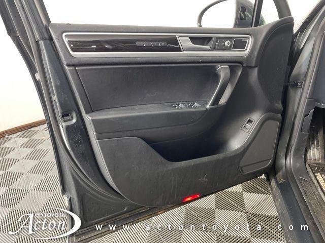 used 2016 Volkswagen Touareg car, priced at $10,000