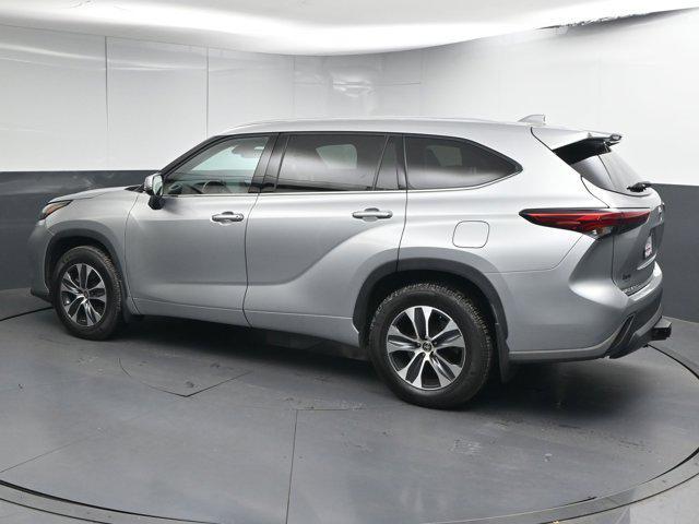 used 2021 Toyota Highlander car, priced at $31,891