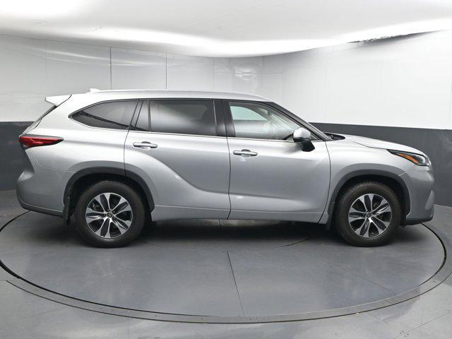 used 2021 Toyota Highlander car, priced at $31,891