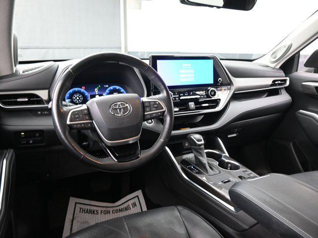 used 2023 Toyota Highlander car, priced at $37,891