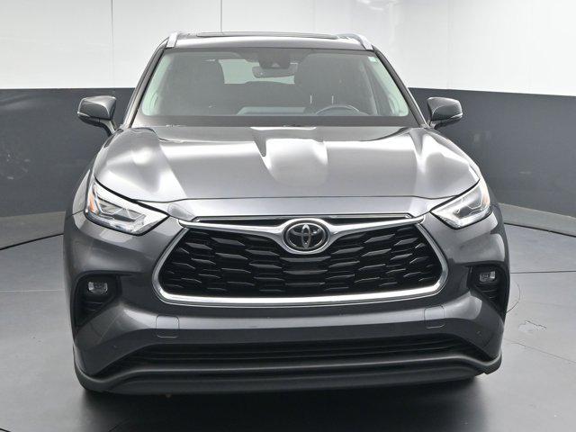 used 2023 Toyota Highlander car, priced at $37,891