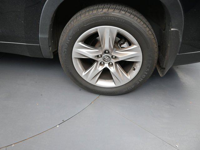 used 2016 Toyota Highlander car, priced at $19,891