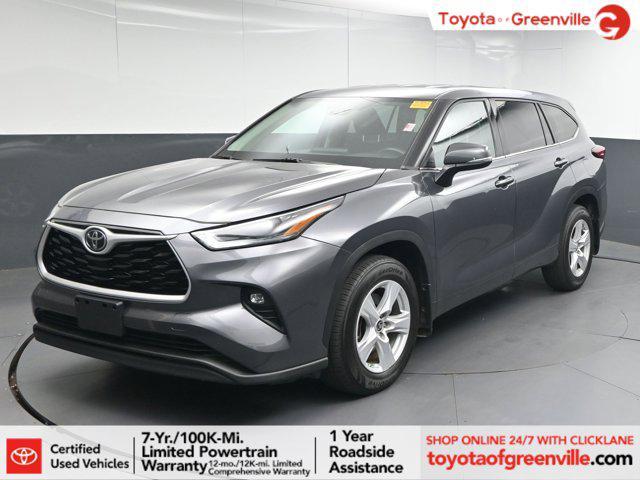 used 2022 Toyota Highlander car, priced at $32,494