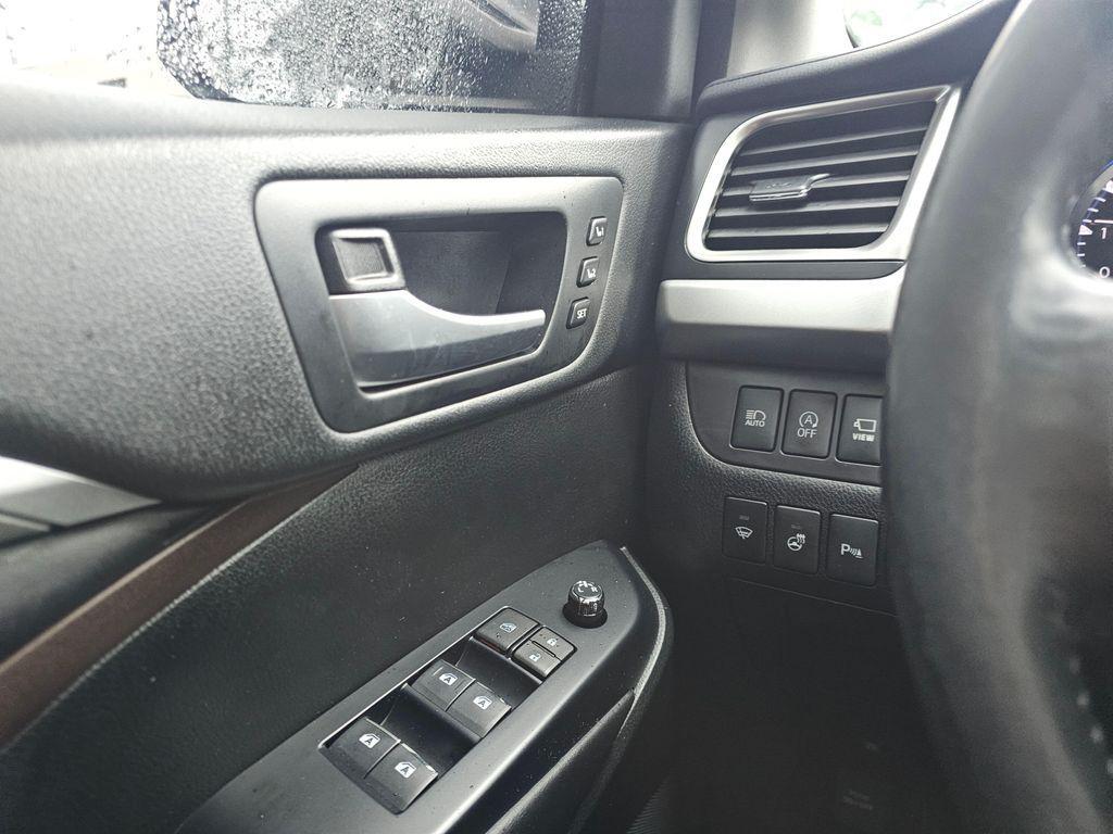 used 2017 Toyota Highlander car, priced at $22,877