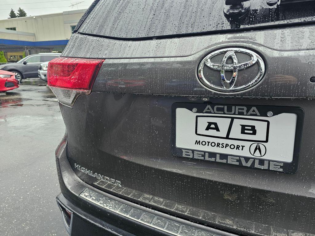 used 2017 Toyota Highlander car, priced at $22,877