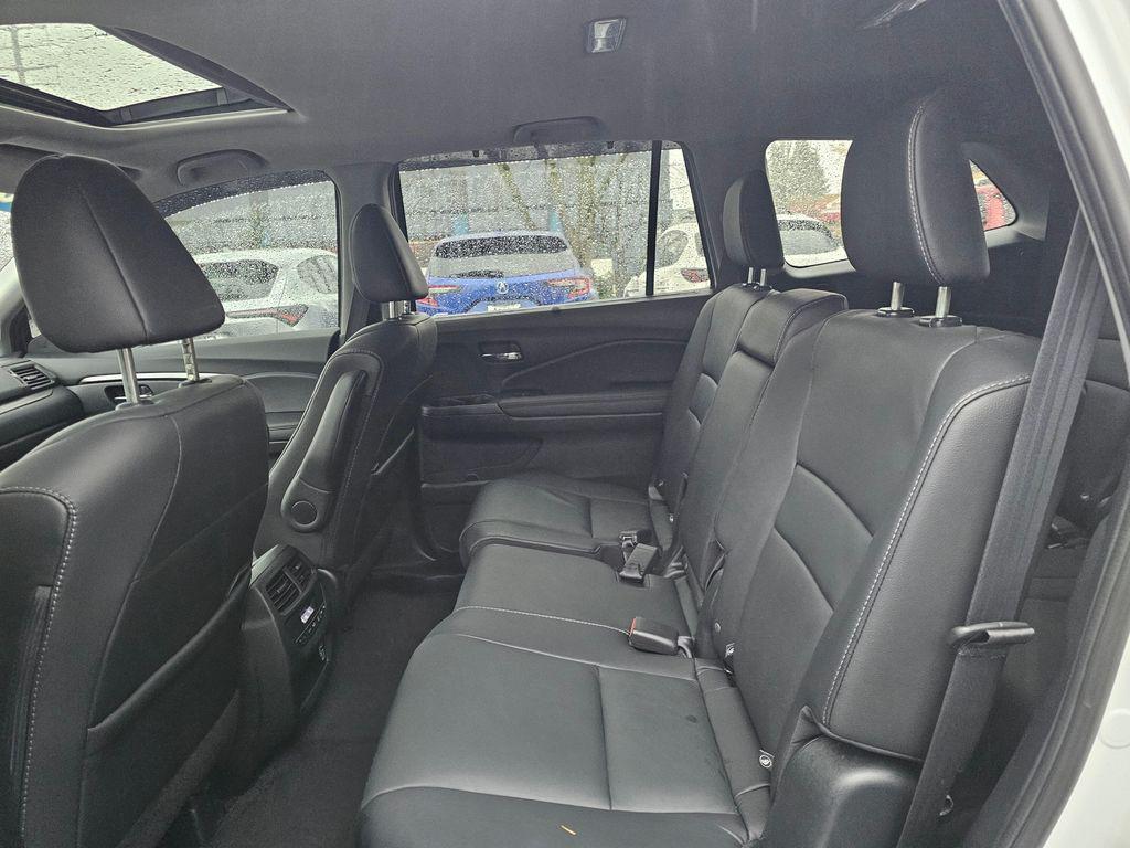 used 2021 Honda Pilot car, priced at $29,977