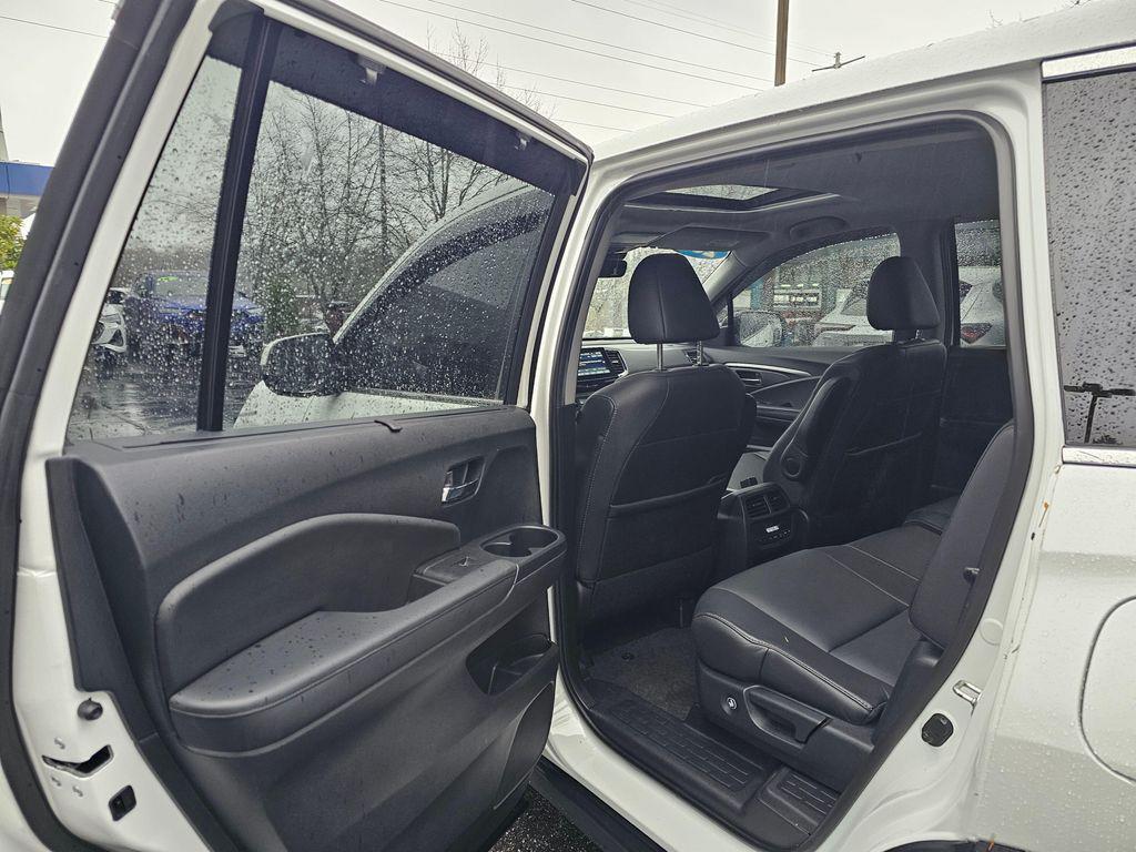 used 2021 Honda Pilot car, priced at $29,977