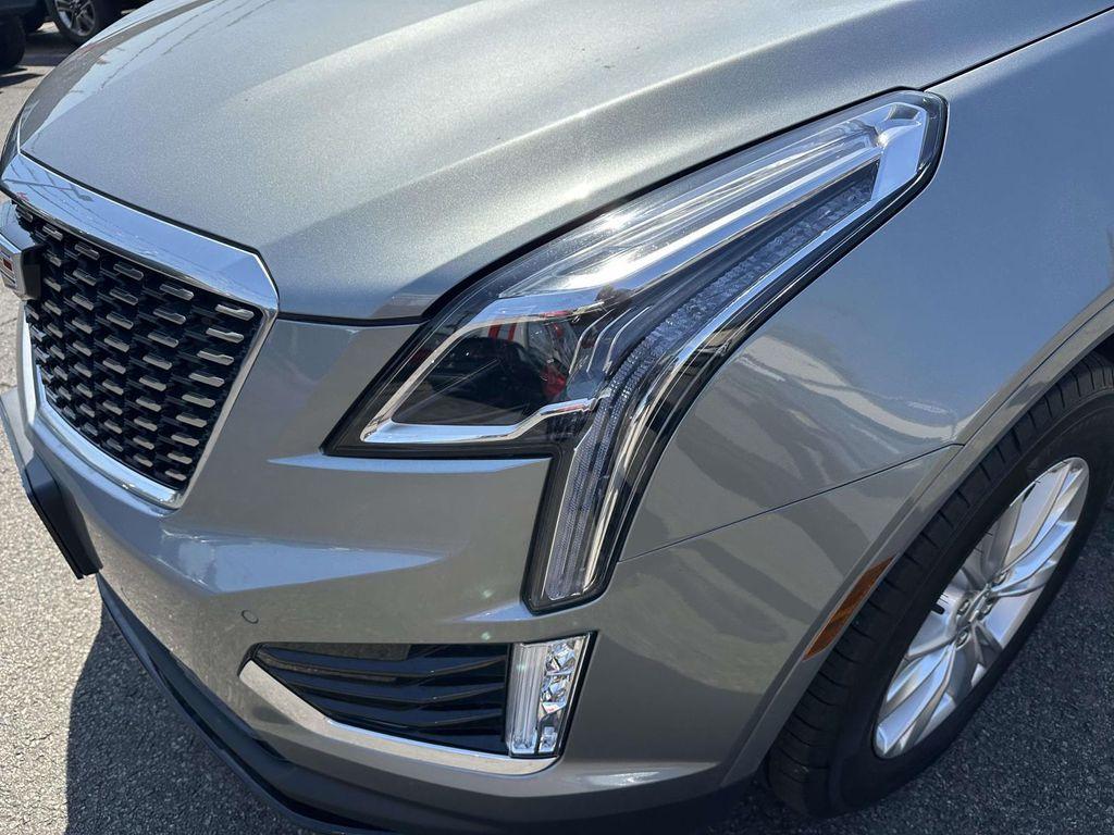 used 2025 Cadillac XT5 car, priced at $31,990