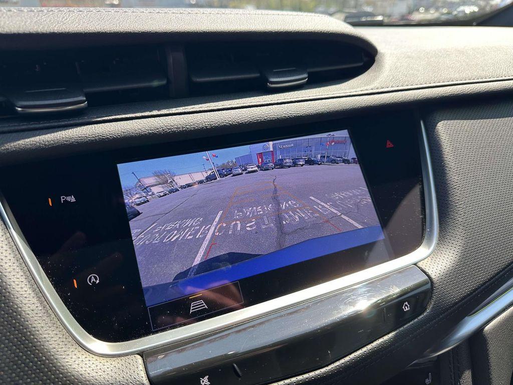 used 2025 Cadillac XT5 car, priced at $31,990