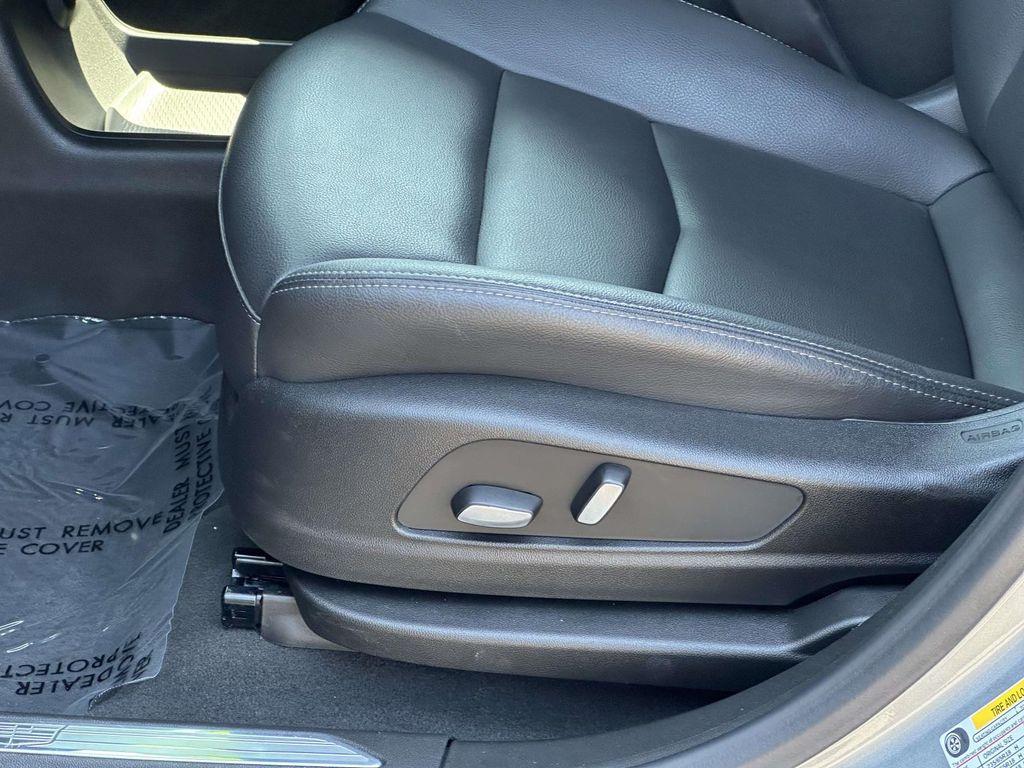 used 2025 Cadillac XT5 car, priced at $31,990