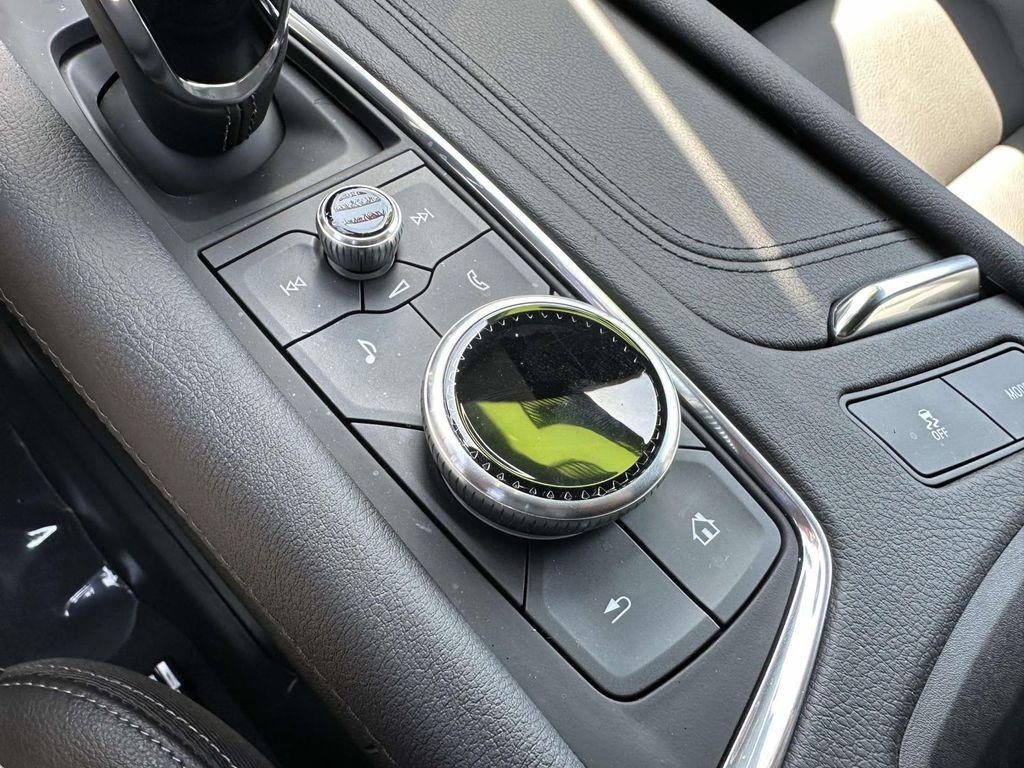 used 2025 Cadillac XT5 car, priced at $31,990