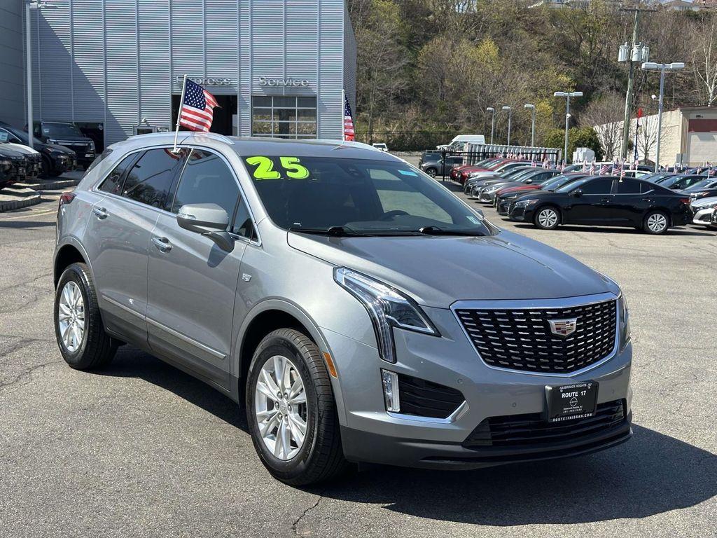 used 2025 Cadillac XT5 car, priced at $31,990