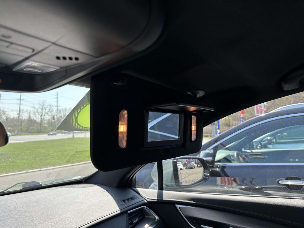 used 2025 Cadillac XT5 car, priced at $31,990