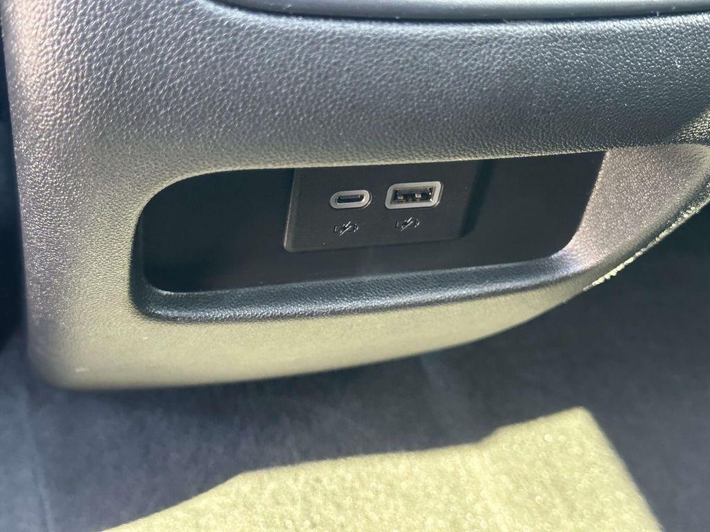 used 2025 Cadillac XT5 car, priced at $31,990