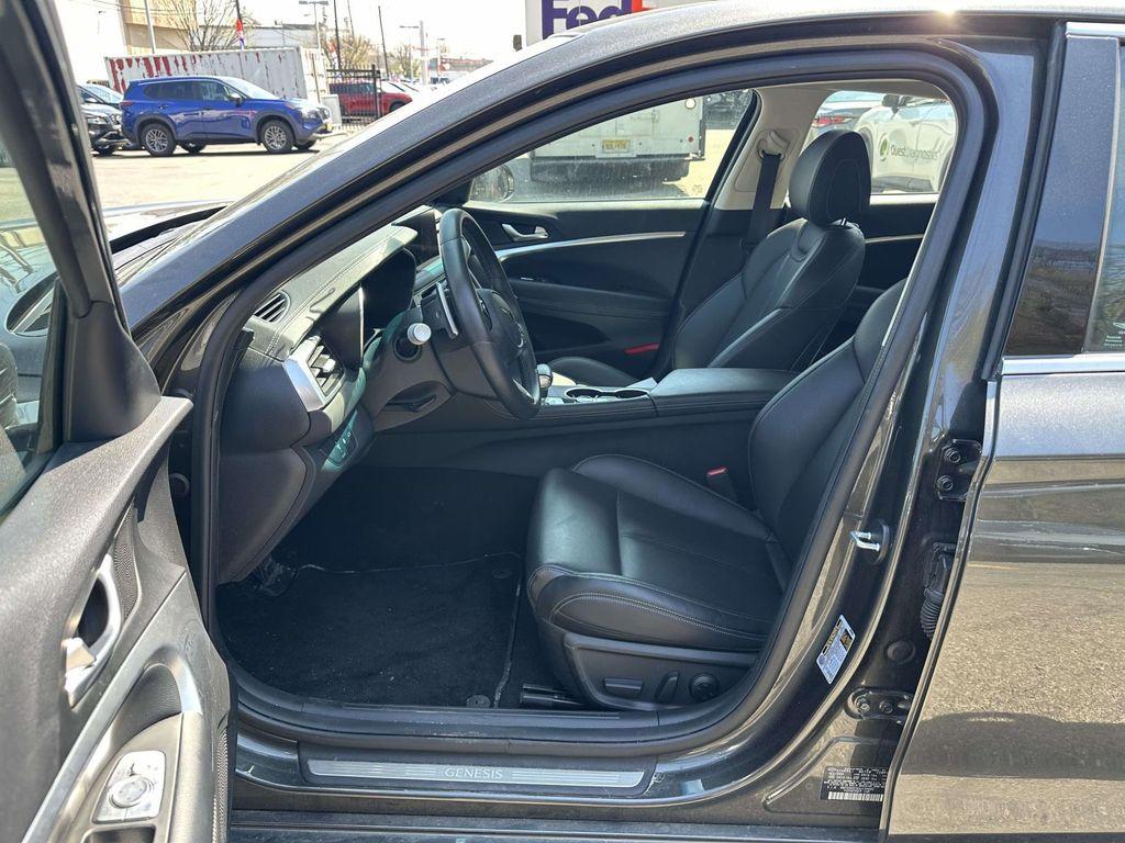 used 2025 Genesis G70 car, priced at $27,990