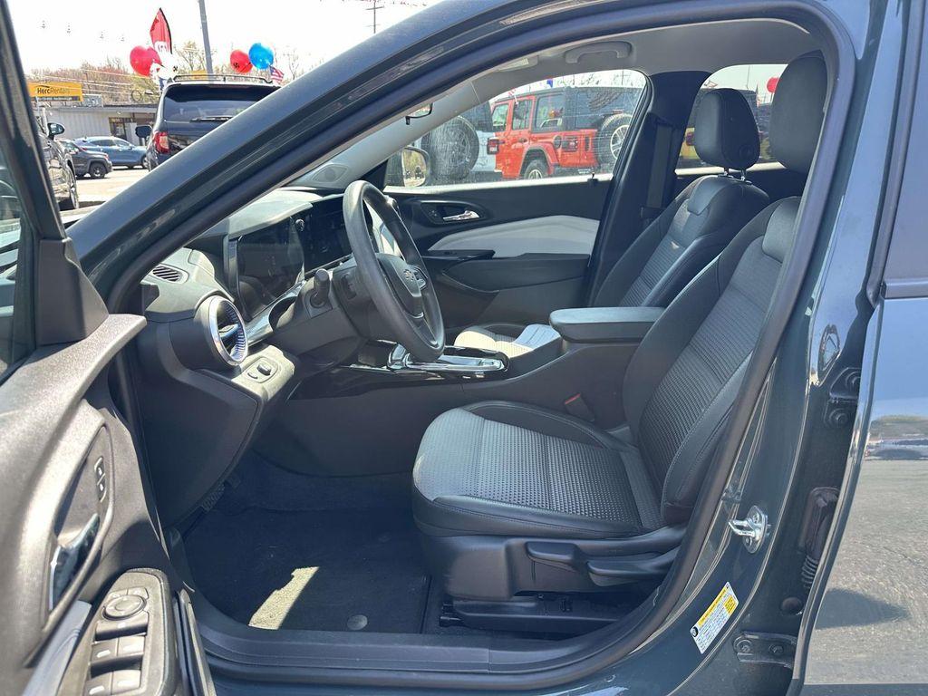 used 2025 Chevrolet Trax car, priced at $19,690