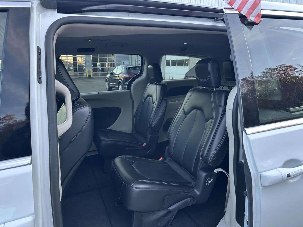 used 2024 Chrysler Pacifica car, priced at $22,995