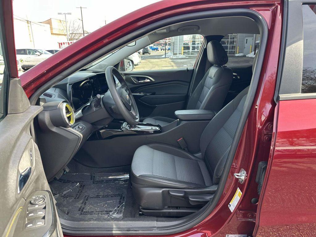 used 2025 Chevrolet Trax car, priced at $17,690