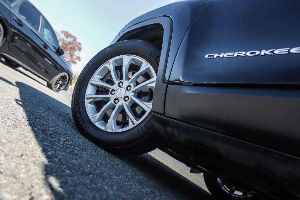 used 2020 Jeep Cherokee car, priced at $12,586