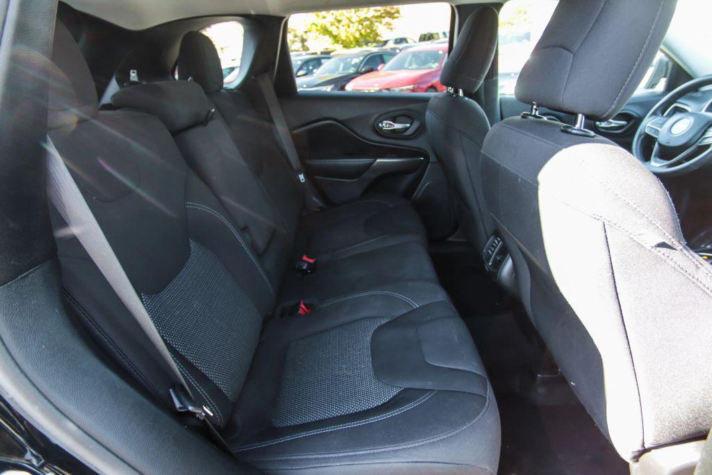 used 2020 Jeep Cherokee car, priced at $12,586