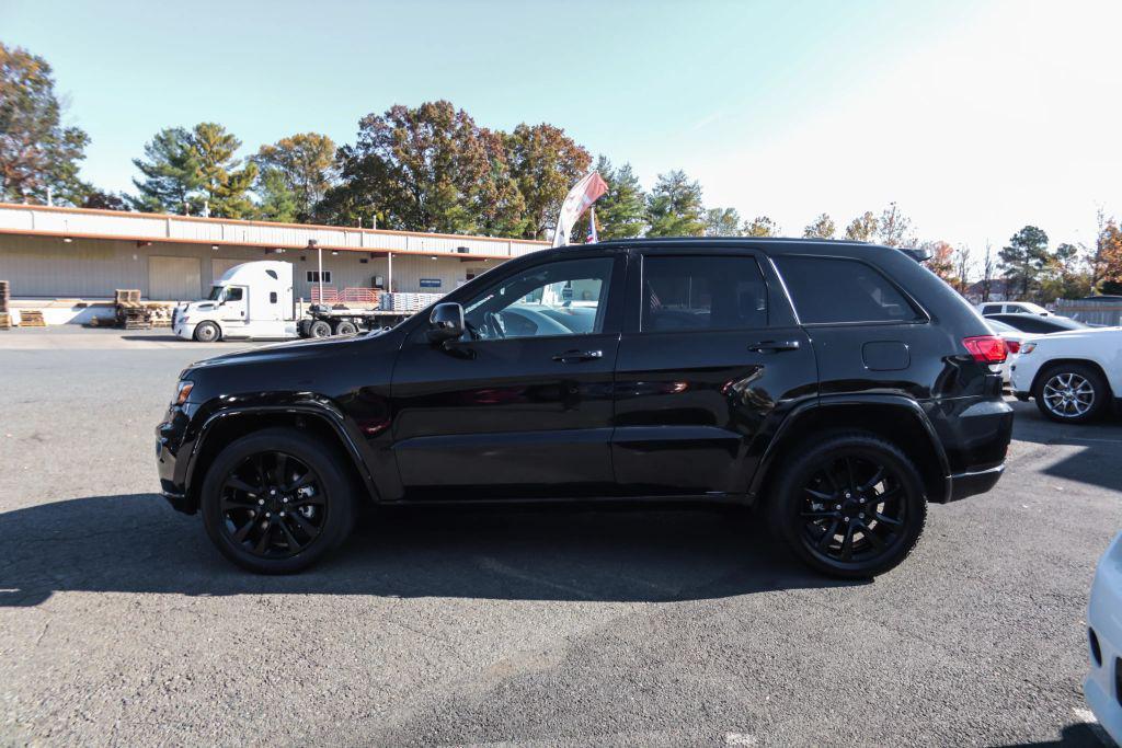 used 2022 Jeep Grand Cherokee car, priced at $18,786