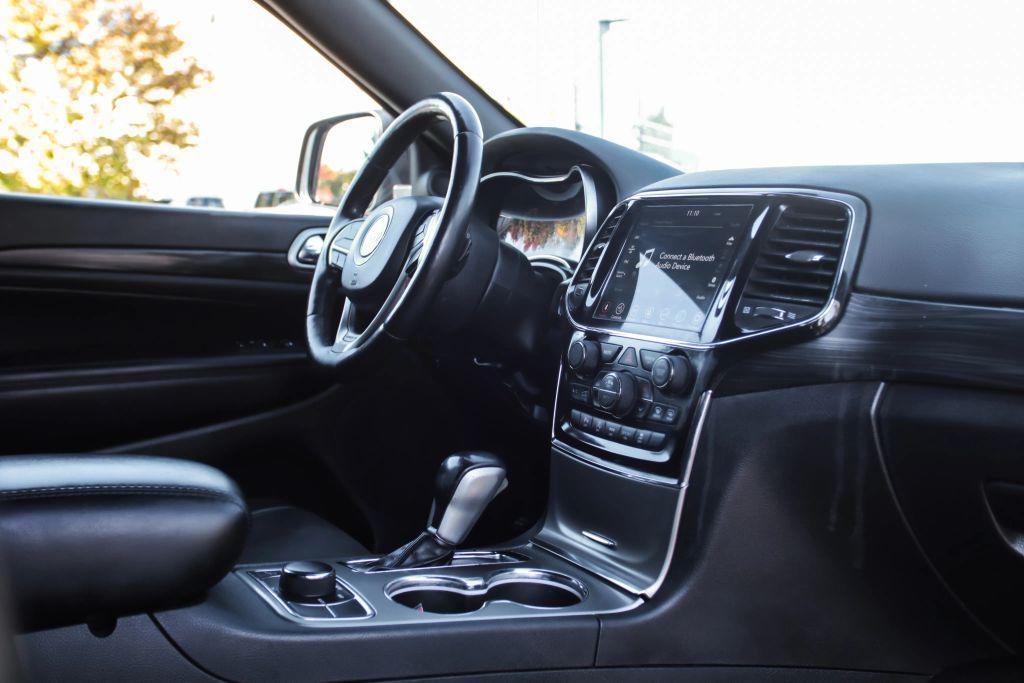 used 2022 Jeep Grand Cherokee car, priced at $18,786