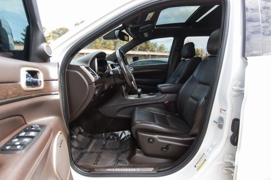 used 2015 Jeep Grand Cherokee car, priced at $14,186