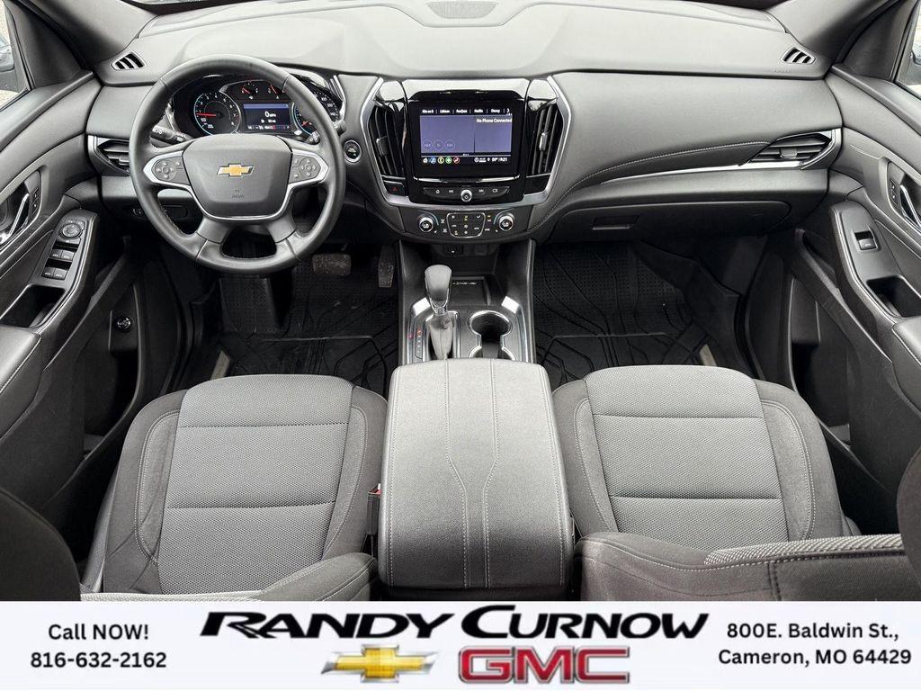 used 2023 Chevrolet Traverse car, priced at $30,388