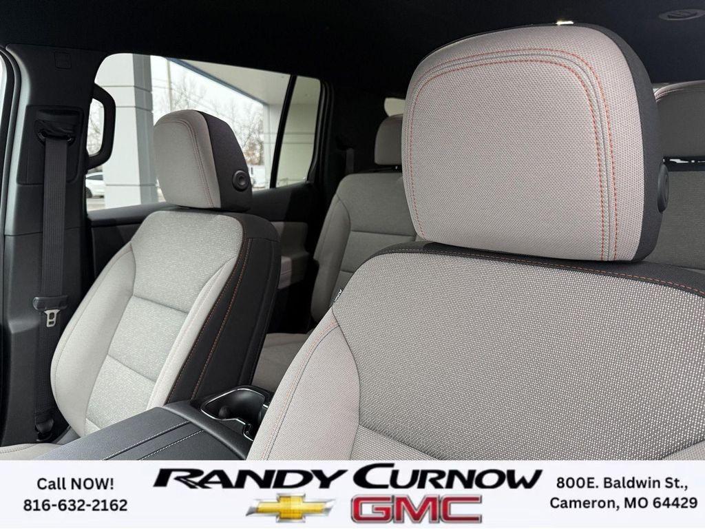 new 2026 Chevrolet Traverse car, priced at $41,495