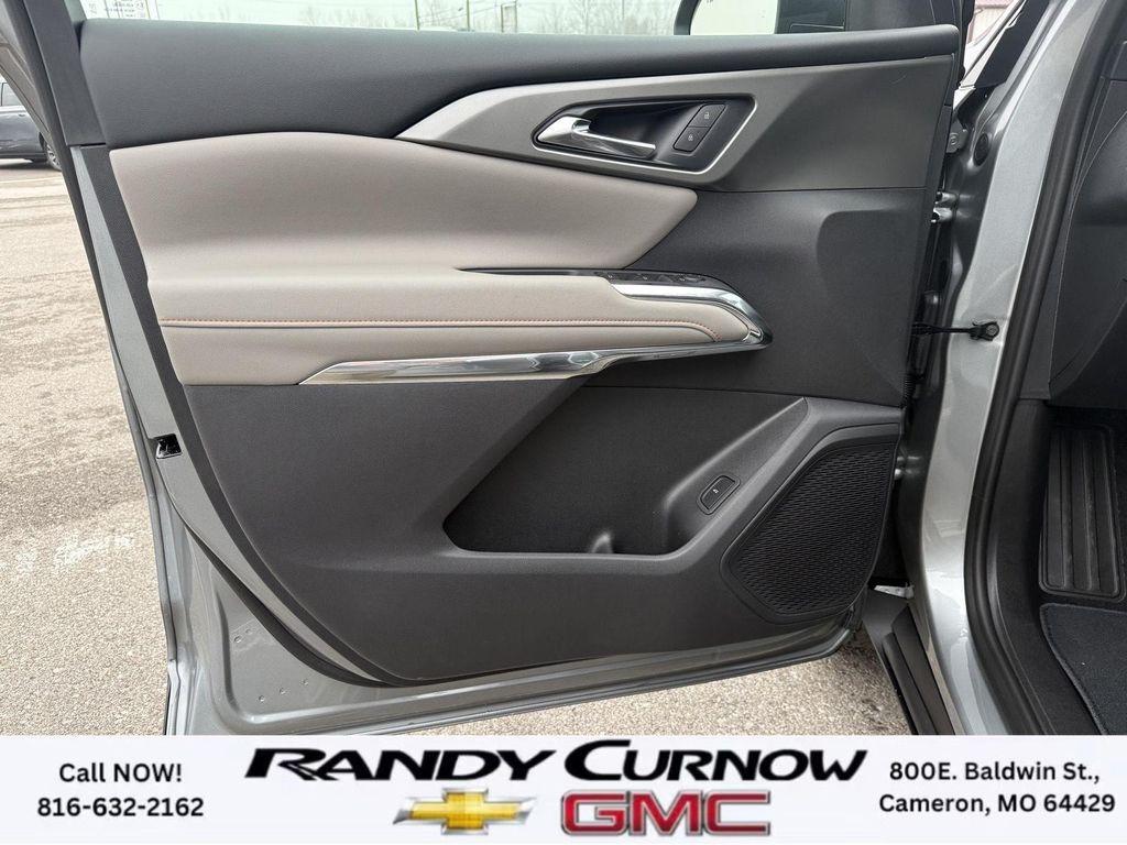 new 2026 Chevrolet Traverse car, priced at $41,495