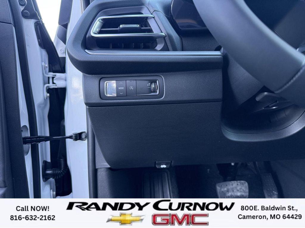 new 2026 Chevrolet Traverse car, priced at $40,388