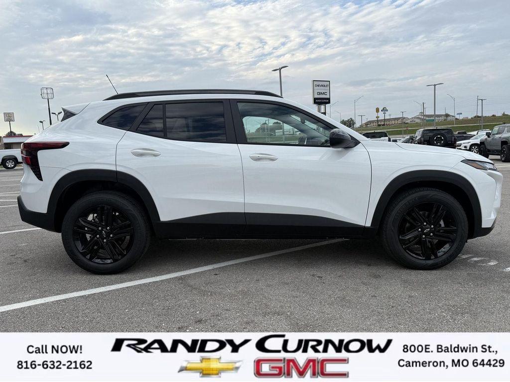 new 2025 Chevrolet Trax car, priced at $26,215