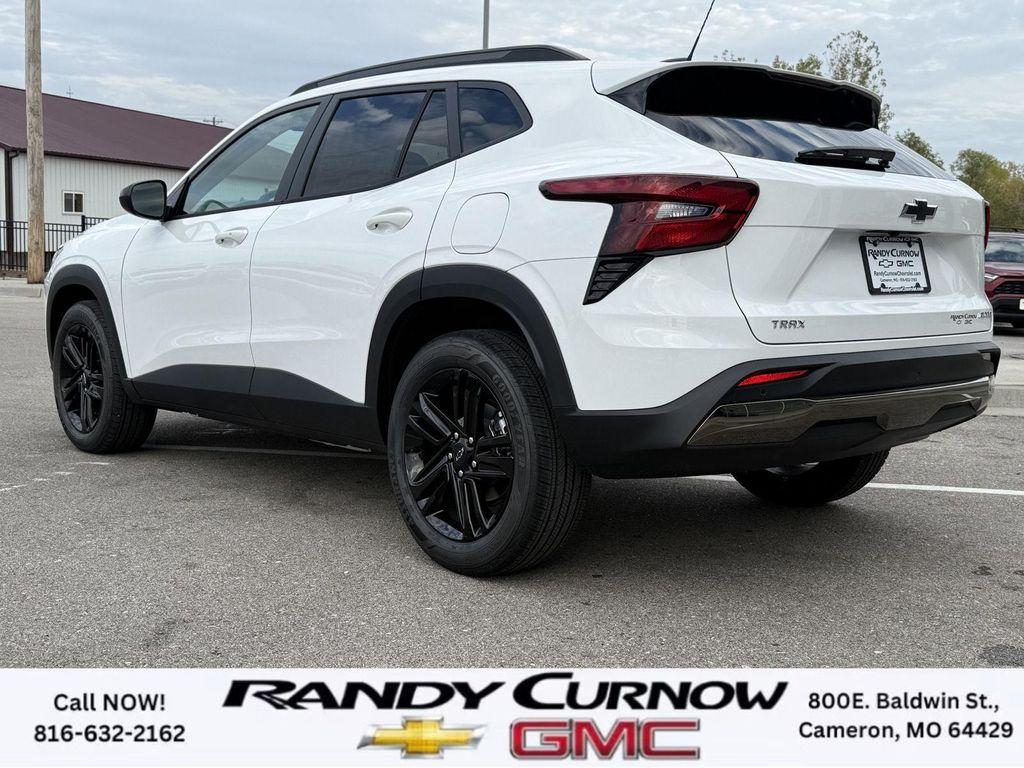new 2025 Chevrolet Trax car, priced at $26,215
