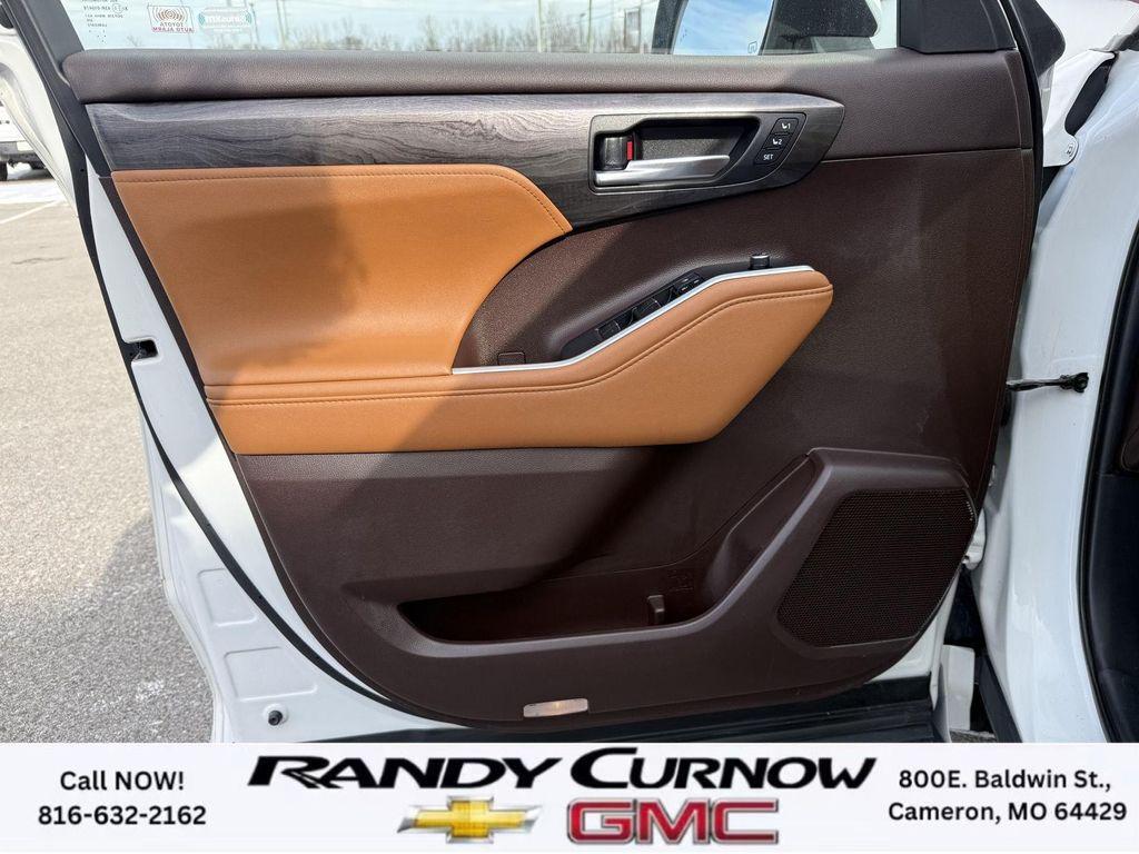 used 2020 Toyota Highlander car, priced at $30,785