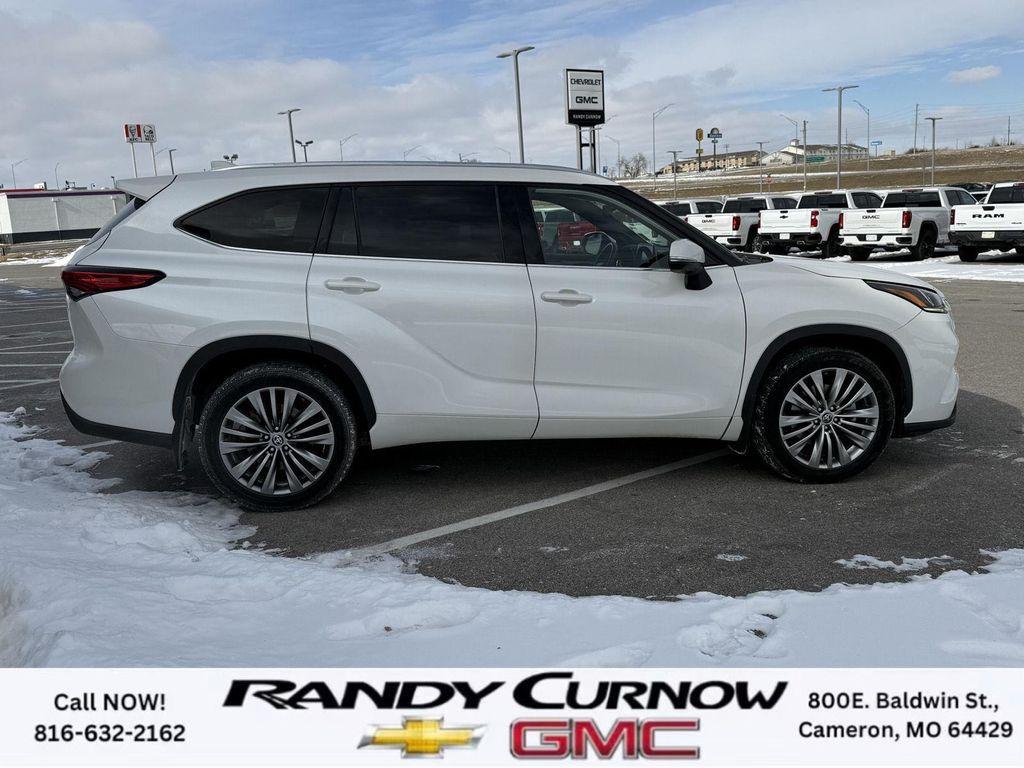 used 2020 Toyota Highlander car, priced at $30,785