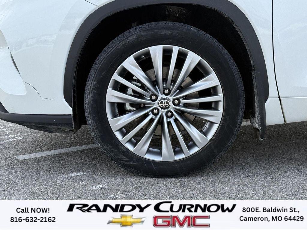 used 2020 Toyota Highlander car, priced at $30,785