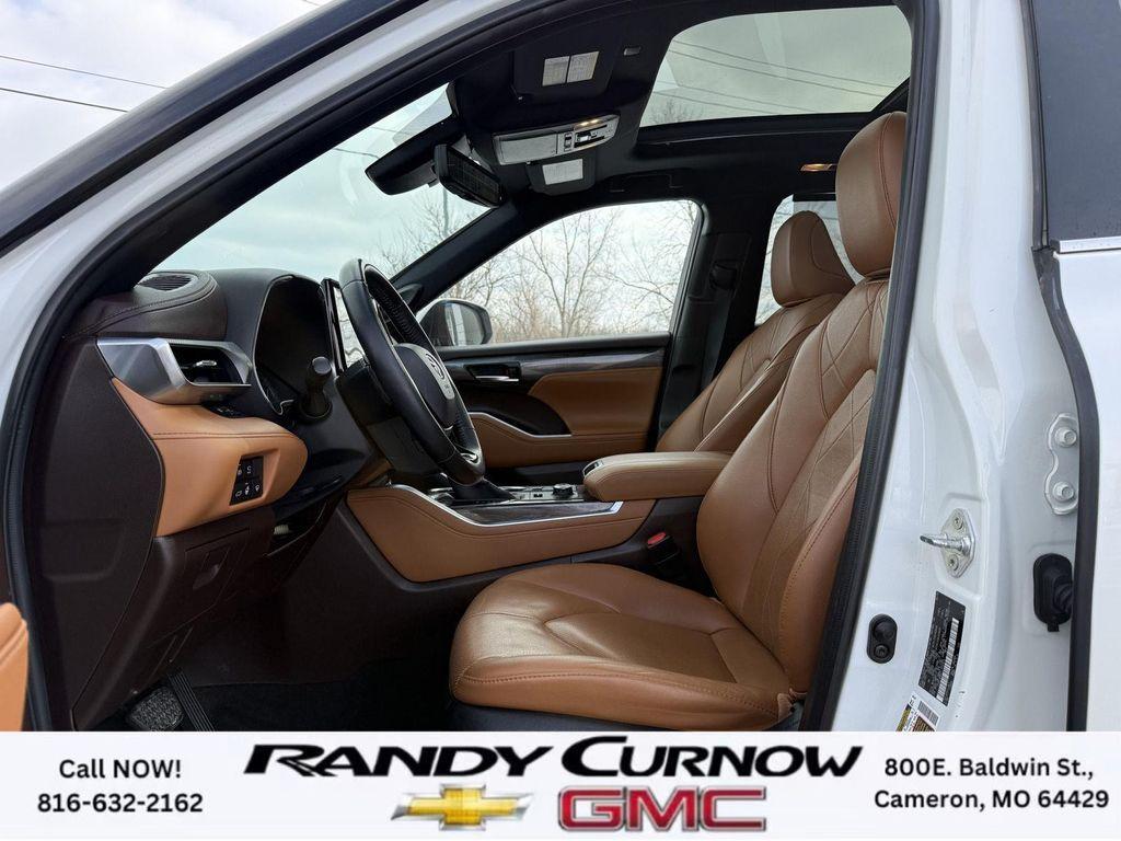 used 2020 Toyota Highlander car, priced at $30,785