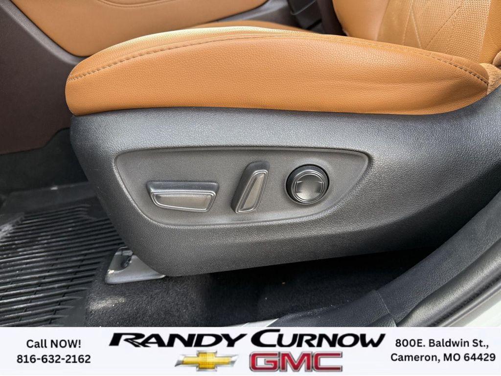 used 2020 Toyota Highlander car, priced at $30,785