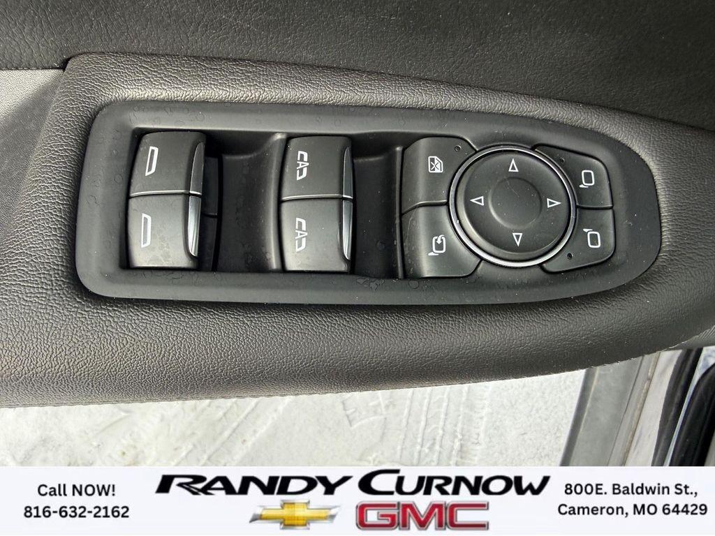 used 2022 Cadillac XT5 car, priced at $28,774